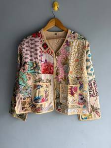 Veste Kantha réversible vintage, faite à la main, en coton, patchwork, broderie à carreaux, boutons sur le devant, vêtement d'hiver, cadeau pour elle - Product Image 1