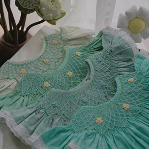 Vestido de Lino para Bebé Niña, Cómodo, con Bordado, Hecho a Mano, Tela Suave, Estilo Casual, Vietnam OEM, para Fiestas - Product Image 1