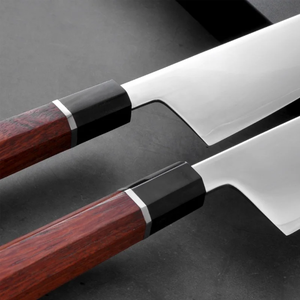 Cuchillo de Chef Ambidiestro LEGACY BLADES de Acero al Carbono Premium, Estilo Japonés, Hecho a Mano por Artesanos, Mango de Madera Natural, Acabado de Alto Brillo - Product Image 5