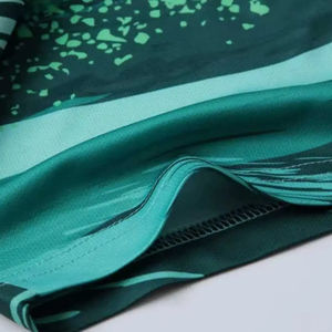 Maillot de football et uniforme de soccer tendance et confortable pour hommes, manches courtes, 100 % polyester, personnalisable, vêtements de sport pakistanais - Product Image 5