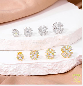 Pendientes de cruz de plata de ley 925 con diamantes cultivados en laboratorio, tono dorado, joyería elegante para mujer, moda al por mayor. - Product Image 4