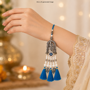 Ensemble de Rakhi traditionnel de créateur avec perles, pompons et décorations festives pour les cadeaux de Diwali - Product Image 5