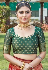 Traditional Purple and <b>Green</b> <b>Silk</b> Saree with Gold Border for Women Wedding & Party Wear India Pakistan - Product Image 3