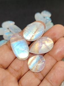 High Quality Natural Blue Moonstone Loose Gemstones Wholesale Cabochon Gems in Oval Round and Heart Shape Cut Blue Moonstone - Product Image 3