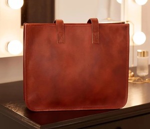 Sac à main élégant en cuir pour femme, idéal pour le bureau et l'usage quotidien, disponible en gros - Product Image 4