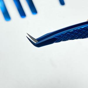 Pinzas para pestañas de acero inoxidable de nuevo estilo 2025, pinzas de extensión de pestañas sostenibles de Plasma azul con puntas de fibra de volumen - Product Image 1