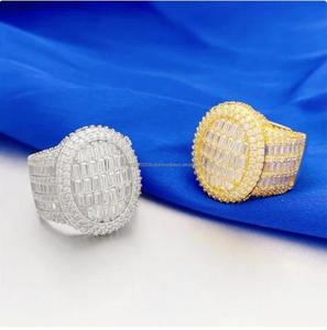 Anillo de Compromiso y Matrimonio Clásico Hecho a Mano con Tres Hileras de Circonitas Cúbicas con Corte Baguette en Plata de Ley 925 con Engaste de Puntas para Mujer - Product Image 3