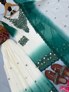 Conjunto de Traje Étnico de Invierno, Diseño Premium con Bordado Floral Elegante, Kurta y Pantalón Palazzo de Georgette en Dos Tonos - Product Image 5