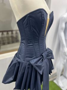 Vestido Mini Corsé sin Tirantes para Mujer, Azul Marino, Satinado, con Varillas, Estilo Bustier con Lazo, Falda Plisada, Sexy, para Fiesta, Personalizado OEM - Product Image 6