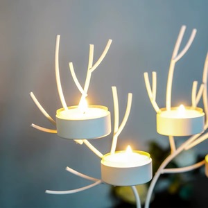 Portavelas de reno dorado premium, diseño decorativo de metal para centro de mesa, regalos para el hogar y decoración de temporada. - Product Image 3