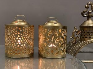 Lanterne en métal artisanale Licorne, porte-bougie découpé, imprimé, résistant à la chaleur, décoration d'intérieur - Product Image 1