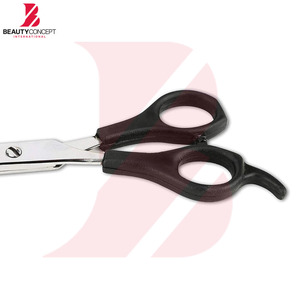 กรรไกรตัดผมมืออาชีพ ด้ามจับพลาสติกสีดำด้าน คุณภาพสูง ผลิตจากเหล็กกล้าไร้สนิม พร้อมที่พักนิ้ว - Product Image 3