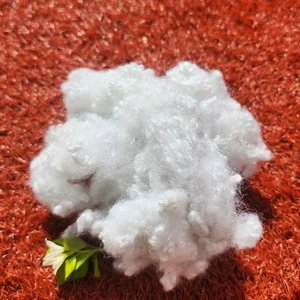 Fibra de Poliéster Reciclada Blanca de Vietnam, Sin Silicona, 15D 32/64mm, Antiestática, Antideformación, Relleno Hueco Conjugado - Product Image 1