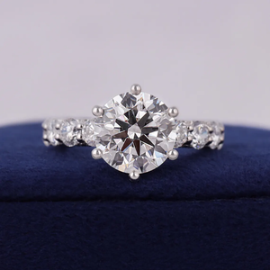 Anillo de compromiso clásico con diamante de talla brillante redondo para mujer, oro blanco, diamantes cultivados en laboratorio con certificación IGI, color D - Product Image 6