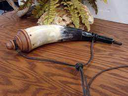 Poudre de corne de qualité supérieure, issue de cornes d'animaux véritables. Poudre de corne traditionnelle conçue pour un mélange artisanal. - Product Image 3