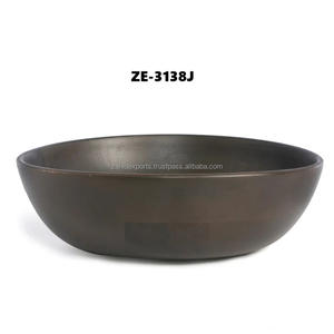 ชามโลหะขัดเงาทันสมัย หรูหรา เป็นมิตรกับสิ่งแวดล้อม สำหรับตกแต่งบ้านในวันขอบคุณพระเจ้า ปลอดภัย ใช้แล้วทิ้ง ผลิตโดย Zahid Exports - Product Image 3