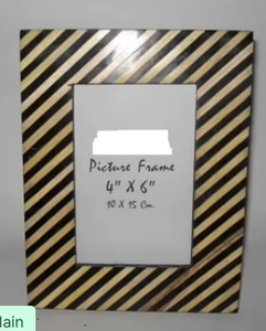 Cadre photo artisanal à rayures diagonales en os incrusté, décoratif, noir et bois naturel, pour table moderne de luxe - Product Image 4