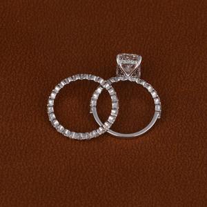 Anillo de Diamante Cultivado en Laboratorio de 2 Quilates, Corte Radiante, con Banda de Diamantes Solitarios, Certificado IGI, Moderno, Juego de Anillos de Boda de Oro Sólido de 14k - Product Image 2