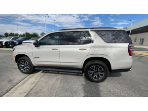 Pick-up 4x4 d'occasion 2023, beige, automatique, intérieur cuir foncé, moteur essence V8 4L, jantes en alliage d'aluminium R20, conduite à gauche - Product Image 4