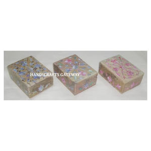 Boîte à bijoux de haute qualité et durable en pierre de savon naturelle, incrustation de nacre rose, motif floral, cadeau pour les fêtes - Product Image 3