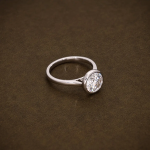 Anillo de compromiso con diamante redondo brillante certificado VVS2, creado en laboratorio, con engaste de bisel, anillo solitario de diamante, oro amarillo, blanco y rosa de 18 quilates - Product Image 3