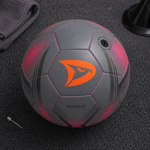 Ballon de football vintage rétro à rayures taille 5 |   Ballon de football en cuir PU cousu à la main |   Ballons d'entraînement personnalisés pour écoles et clubs Dravelle - Product Image 5