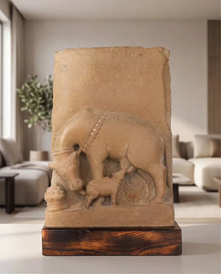 Escultura Kamdhenu |   Réplica de Museo Hecha a Mano de la Vaca que Cumple Deseos del Siglo XII, Arte Sagrado Hindú - Product Image 1