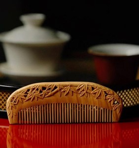 Peine de madera de neem moderno hecho a medida, cepillo de pelo elegante al por mayor, peine de madera de haya, peine de madera para barba, artesanías naturales - Product Image 6