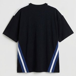 T-shirts noirs slim fit personnalisés pour femmes – Coton extensible de qualité supérieure, col rond, streetwear décontracté et confortable - Product Image 2