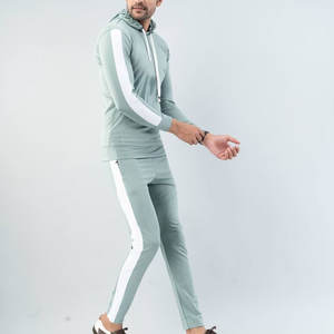 Survêtement classique pour homme avec veste zippée et pantalon de jogging, confortable et décontracté pour le quotidien des hommes - Product Image 2