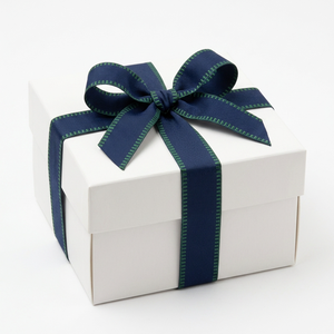 Ruban gros-grain bleu marine et vert de 25 mm avec bord plissé, idéal pour la confection de rosettes, médailles, lanières, emballages cadeaux et travaux de couture. - Product Image 4