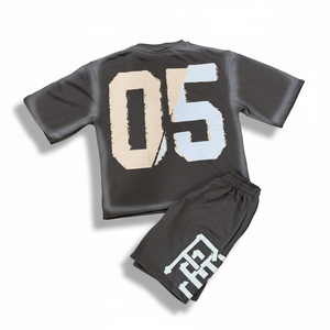 Conjunto de camiseta y pantalones cortos de algodón estampado con logotipo personalizado al por mayor, estilo casual urbano con lavado ácido, 100% algodón jersey. - Product Image 6