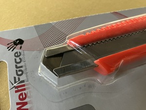 Couteau utilitaire 18 mm Snap-Off DIY avec support OEM personnalisé - Product Image 6