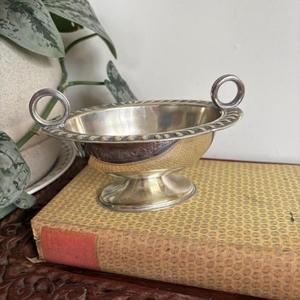 Tazón de Metal Plateado Vintage con Asas de Anillo, Suministros para Eventos, Tazones para Servir Alimentos, Base de Pedestal, Tazón Decorativo para Frutas, Último Modelo - Product Image 1