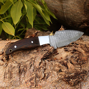 Couteau de chasse à lame fixe en acier Damas forgé à la main, manche en bois de Wengé, vente en gros, OEM, couteau à dépecer personnalisé, fabricant - Product Image 4