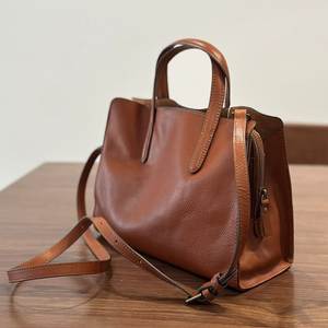 Latest Arrival Genuine Leather Hobo Bags Eco Friendly Durable & Customizable Designs Handmade Genuine Leather Purse Handbags - Product Image 2