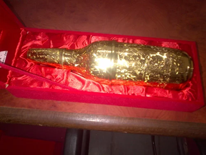 Gold Plated Decorative Wine Bottle Luxury Handcrafted Bottle Showpiece <b>for</b> Home Decor <b>Gifting</b> and Table Display - Product Image 2