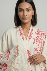 Robe longue beige en coton, col en V, manches longues, coupe ample, motif floral brodé, pour femme, tenue de soirée, ourlet à volants - Product Image 4