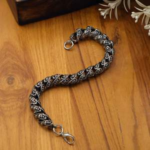 Bracelet en laiton multi-têtes de mort, style gothique, chaîne de motard, bijoux punk rock pour hommes, bracelet à maillons tête de mort en métal lourd, vente en gros - Product Image 2