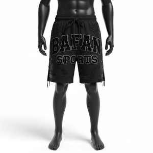 Shorts cortavientos para mujer, tela de nailon premium, color negro, ajuste casual, parche bordado en chenilla, logotipo personalizado, shorts para mujer - Product Image 1