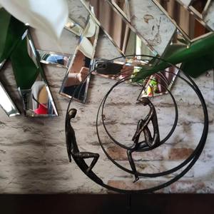 Sculpture Patience, figurine moderne abstraite en résine et métal, assise dans un cercle concentrique, pour décoration de table et de chambre à coucher. - Product Image 5