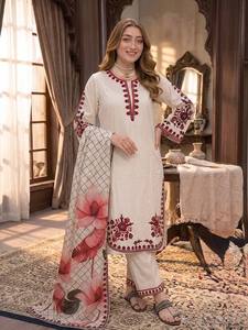 Ensemble de costume blanc brodé élégant pour femme – Kurti et pantalon à motifs floraux avec dupatta imprimée |   Vêtements ethniques décontractés - Product Image 3