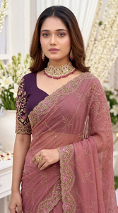 Sari de Seda Rosa Elegante de AARA Fashion con Bordado Dorado y Borde Floral, Protección Solar para Bodas y Ocasiones Especiales, Ropa Tradicional para Mujer - Product Image 4