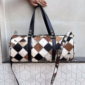 Bolsa de Viaje de Cuero Vacuno Auténtico, Diseño a Cuadros, Hecha a Mano, Unisex, Multiusos, Tamaño Grande - Product Image 1