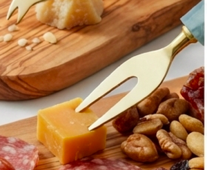 Ensemble de 3 couteaux à fromage plaqués or avec manches en marbre bleu, couverts modernes compatibles lave-vaisselle pour les fêtes et les dîners - Product Image 5
