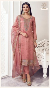 Ensemble de costume de luxe en soie dorée brodée avec dupatta, tenue ethnique de créateur pour femme, travail Zarkan, tenue de soirée, tenue de mariage, tenue festive - Product Image 2