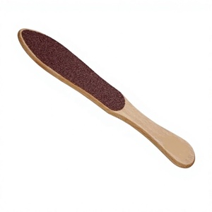 Râpe à pieds en bois pour éliminer les callosités, double face, manche long, professionnelle, durable, sans plastique, écoresponsable - Product Image 1