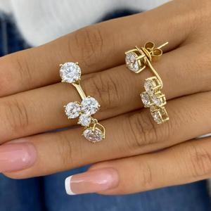 Élégantes boucles d'oreilles pendantes en or jaune avec diamants de laboratoire taille ronde, style cluster avant-arrière, pour femme, bijoux fins - Product Image 2
