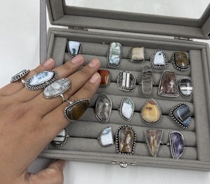 Bagues en pierres précieuses naturelles assorties, faites à la main, plaquées argent, vente en gros, bagues assorties pour les occasions spéciales - Product Image 4