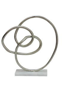 Escultura Abstracta Moderna de Anillos Entrelazados de Aluminio Plateado - Decoración Artística Metálica Contemporánea - Product Image 2